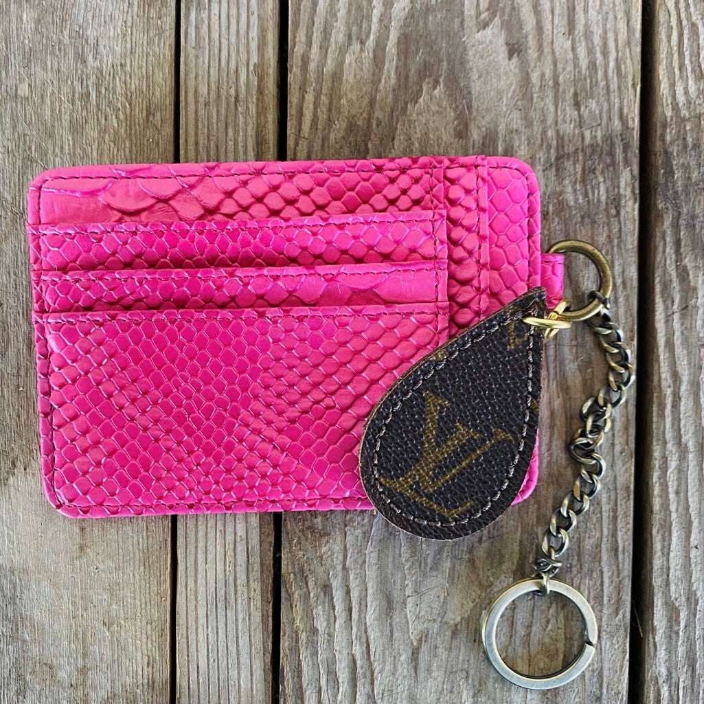 Upcycled LV Wallet ID Keychain – Anagails